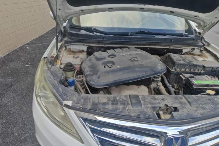 Used CHANGAN Eado 2015 1.6L Manual Luxury Model China IV Standard Engine Bay Right