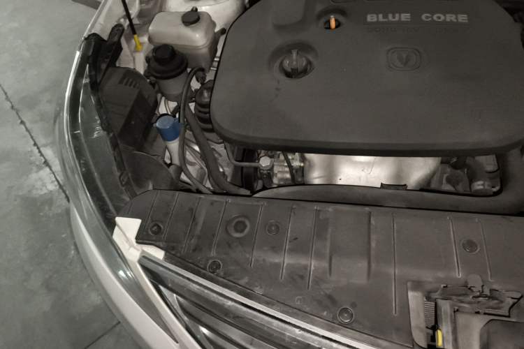 Used CHANGAN Eado 2015 1.6L Automatic Luxury Model Engine Bay Right