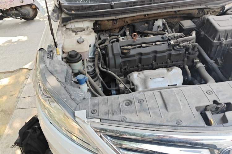 Used CHANGAN Eado 2015 1.6L Manual Luxury Model China IV Standard Engine Bay Right