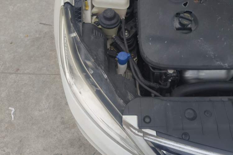 Used CHANGAN Eado 2015 1.6L Manual Flagship Model Engine Bay Right