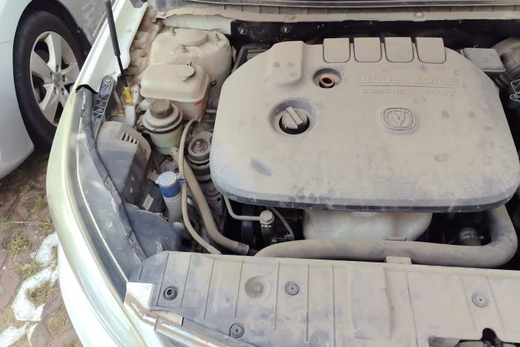 Used CHANGAN Eado 2015 1.6L Manual Luxury Model China IV Standard Engine Bay Right