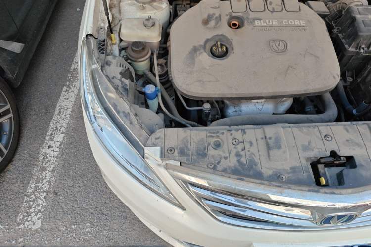 Used CHANGAN Eado 2015 1.6L Automatic Luxury Model Engine Bay Right