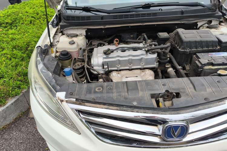 Used CHANGAN Eado 2015 1.6L Automatic Luxury Model Engine Bay Right