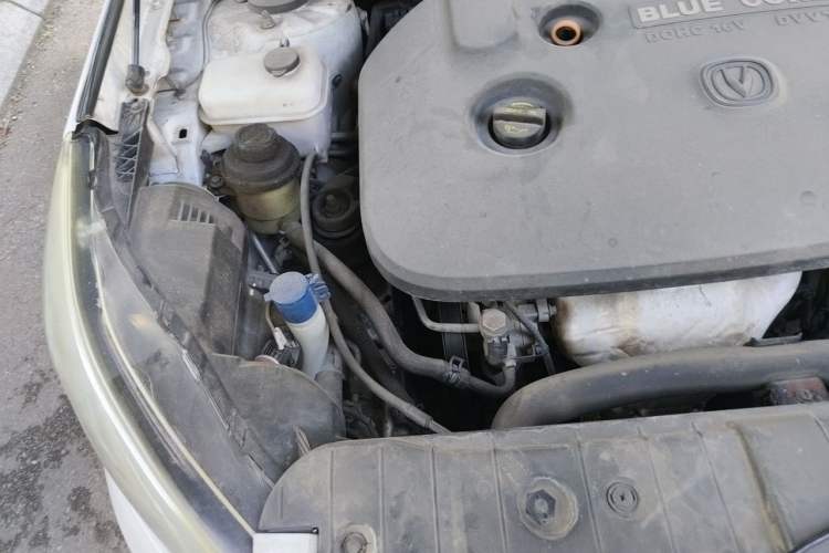 Used CHANGAN Eado 2015 1.6L Manual Luxury Model China V Standard Engine Bay Right