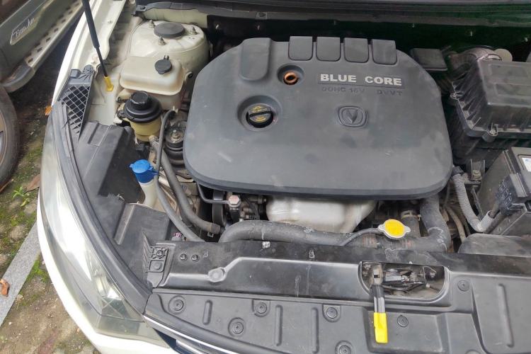 Used CHANGAN Eado 2015 1.6L Automatic Junku Model China IV Standard Engine Bay Right
