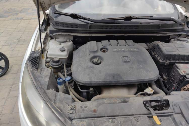 Used CHANGAN Eado 2015 1.6L Manual Junku Model China IV Standard Engine Bay Right