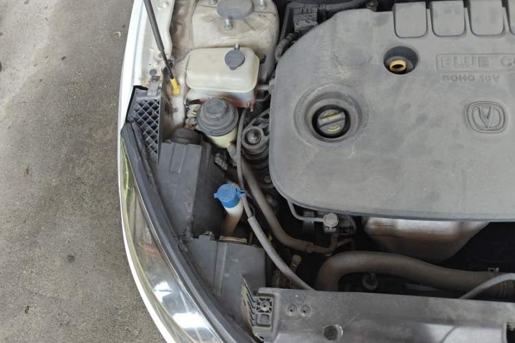 Used CHANGAN Eado 2015 1.6L Automatic Junku Model China V Standard Engine Bay Right