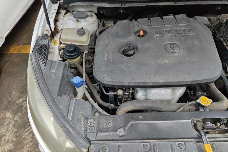 Used CHANGAN Eado 2015 1.6L Manual ZhiKu Model China V Standard Engine Bay Right