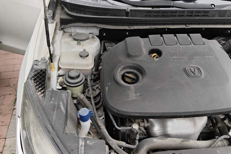 Used CHANGAN Eado 2015 1.6L Automatic Junku Model China V Standard Engine Bay Right