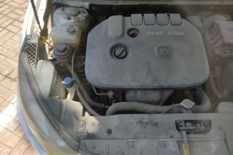Used CHANGAN Eado 2015 1.6L Manual Junku Model China IV Standard Engine Bay Right