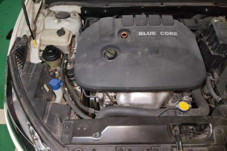 Used CHANGAN Eado 2015 1.6L Manual Junku Model China IV Standard Engine Bay Right