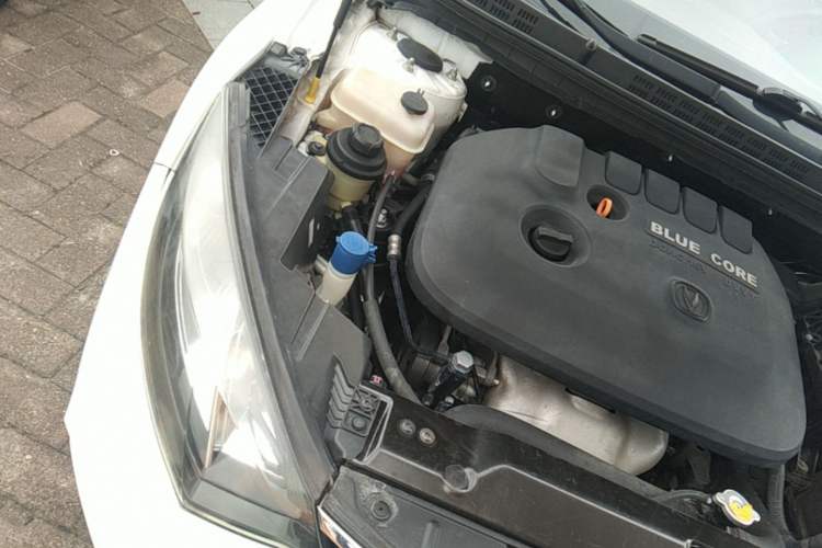Used CHANGAN Eado 2015 1.6L Automatic Junku Model China IV Standard Engine Bay Right