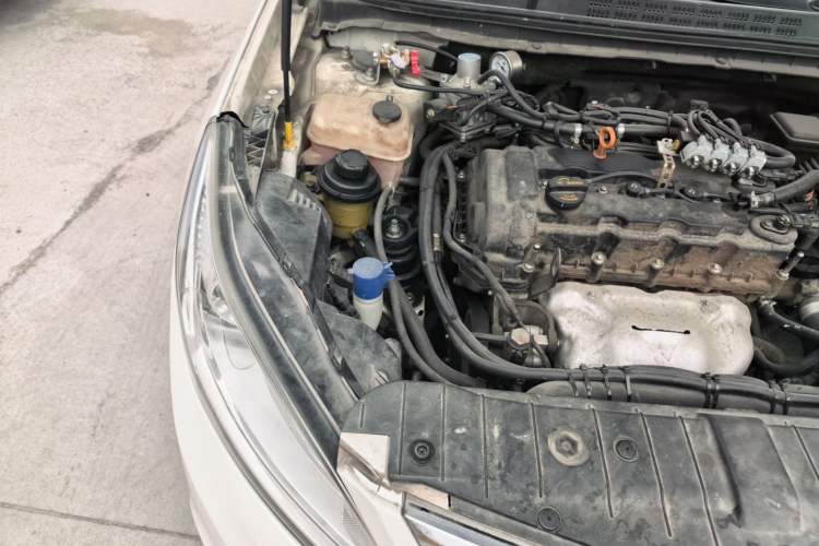 Used CHANGAN Eado 2015 1.6L Automatic Luxury Model Engine Bay Right