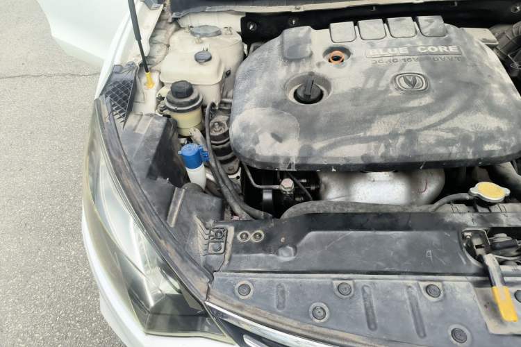 Used CHANGAN Eado 2015 1.6L Automatic ZhiKu Model China V Standard Engine Bay Right