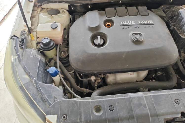 Used CHANGAN Eado 2015 1.6L Manual Elite Model China V Standard Engine Bay Right