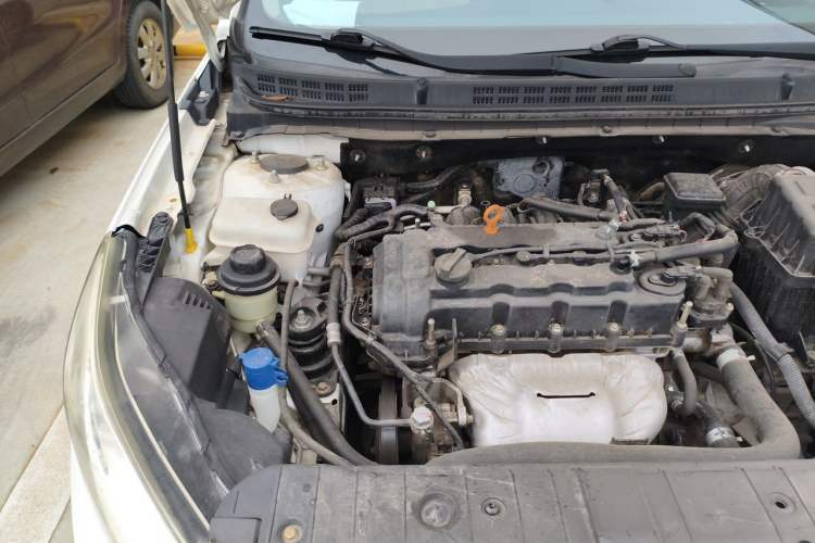Used CHANGAN Eado 2015 1.6L Automatic Luxury Model Engine Bay Right