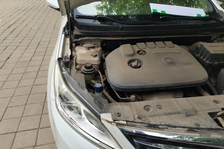 Used CHANGAN Eado 2015 1.6L Manual Luxury Model China V Standard Engine Bay Right
