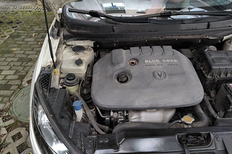 Used CHANGAN Eado 2015 1.6L Automatic ZhiKu Model China IV Standard Engine Bay Right