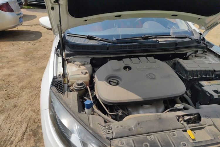 Used CHANGAN Eado 2015 1.6L Manual Junku Model China IV Standard Engine Bay Right