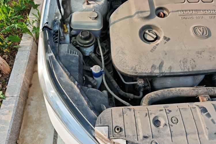 Used CHANGAN Eado 2015 1.6L Manual Flagship Model Engine Bay Right