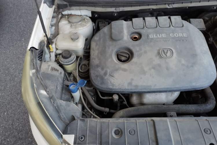 Used CHANGAN Eado 2015 1.6L Manual Luxury Model China V Standard Engine Bay Right