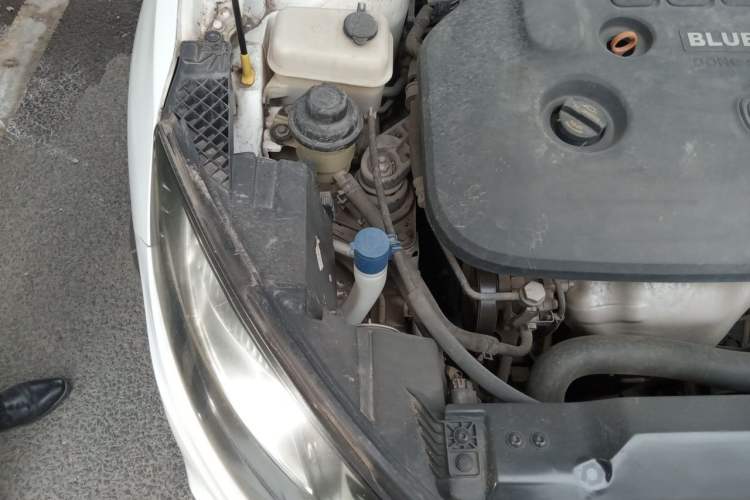 Used CHANGAN Eado 2015 1.6L Manual ZhiKu Model China IV Standard Engine Bay Right