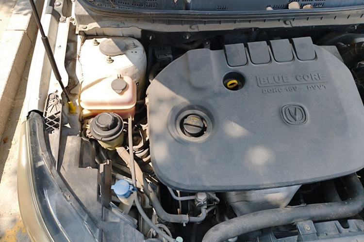 Used CHANGAN Eado 2015 1.6L Manual Luxury Model China IV Standard Engine Bay Right