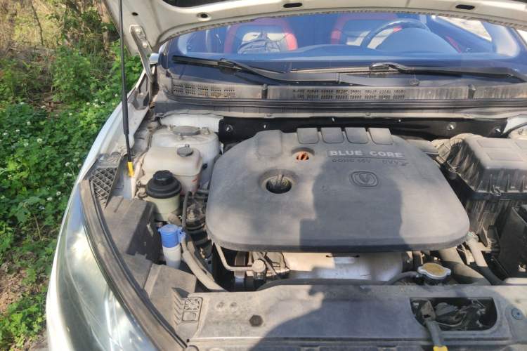 Used CHANGAN Eado 2015 1.6L Automatic Junku Model China IV Standard Engine Bay Right