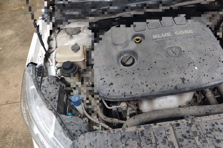 Used CHANGAN Eado 2015 1.6L Manual Luxury Model China IV Standard Engine Bay Right