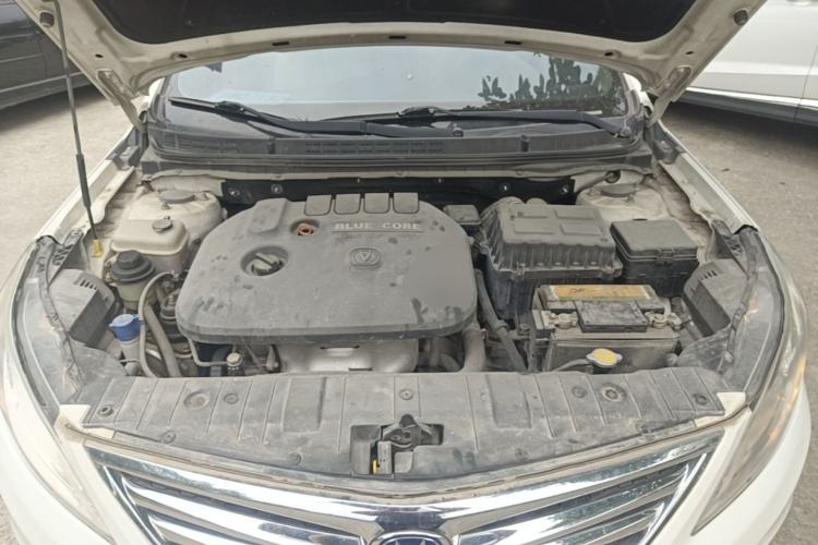 Used CHANGAN Eado 2015 1.6L Manual Luxury Model China V Standard Engine Bay