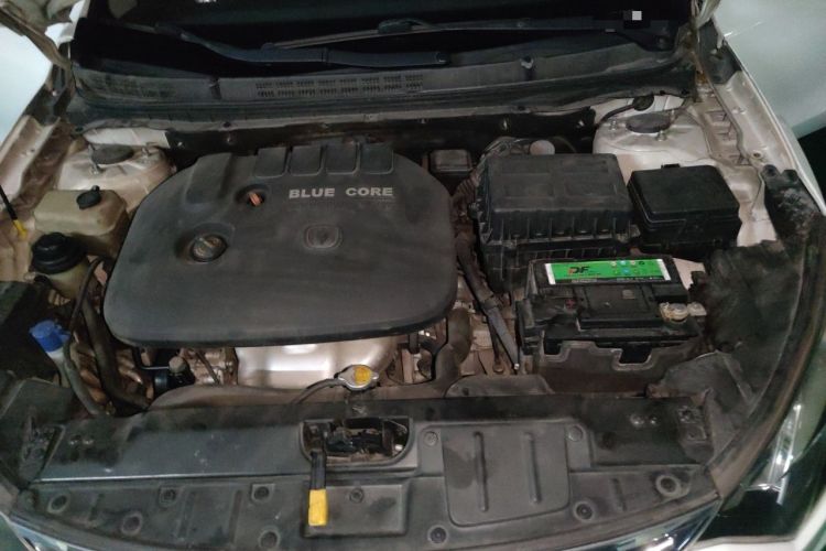 Used CHANGAN Eado 2015 1.6L Automatic Junku Model China IV Standard Engine Bay