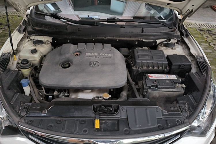 Used CHANGAN Eado 2015 1.6L Automatic ZhiKu Model China IV Standard Engine Bay
