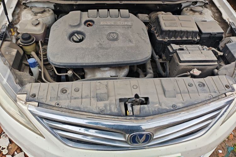 Used CHANGAN Eado 2015 1.6L Manual Luxury Model China IV Standard Engine Bay