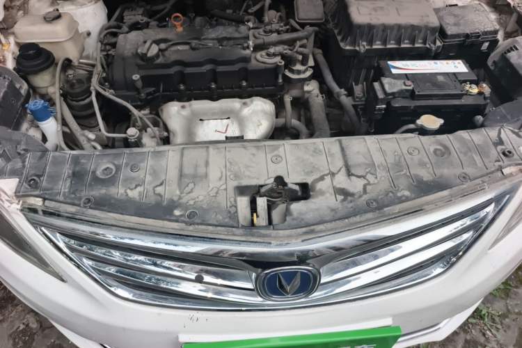 Used CHANGAN Eado 2015 1.6L Manual Luxury Model China IV Standard Engine Bay