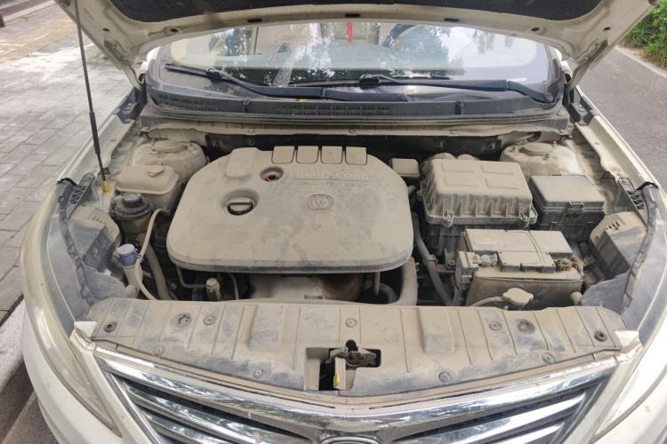 Used CHANGAN Eado 2015 1.6L Manual Flagship Model Engine Bay