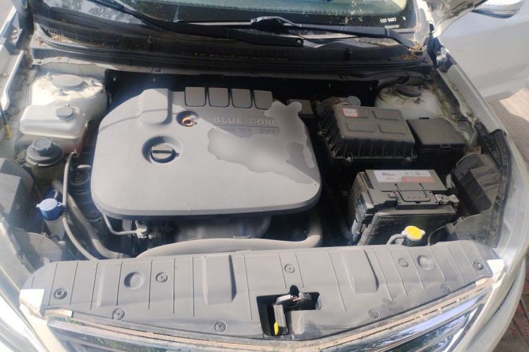 Used CHANGAN Eado 2015 1.6L Manual Luxury Model China V Standard Engine Bay