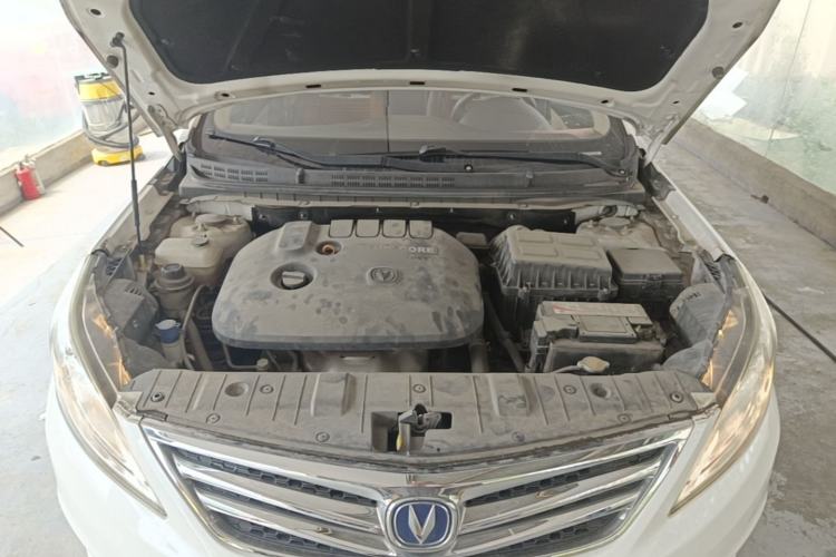 Used CHANGAN Eado 2015 1.6L Manual Luxury Model China V Standard Engine Bay