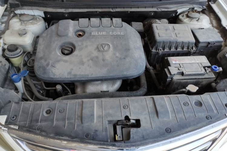 Used CHANGAN Eado 2015 1.6L Manual Luxury Model China V Standard Engine Bay
