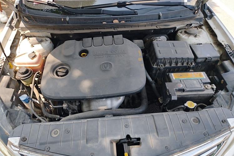 Used CHANGAN Eado 2015 1.6L Manual Luxury Model China IV Standard Engine Bay