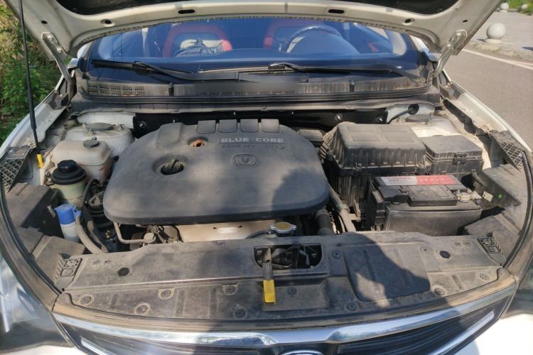 Used CHANGAN Eado 2015 1.6L Automatic Junku Model China IV Standard Engine Bay