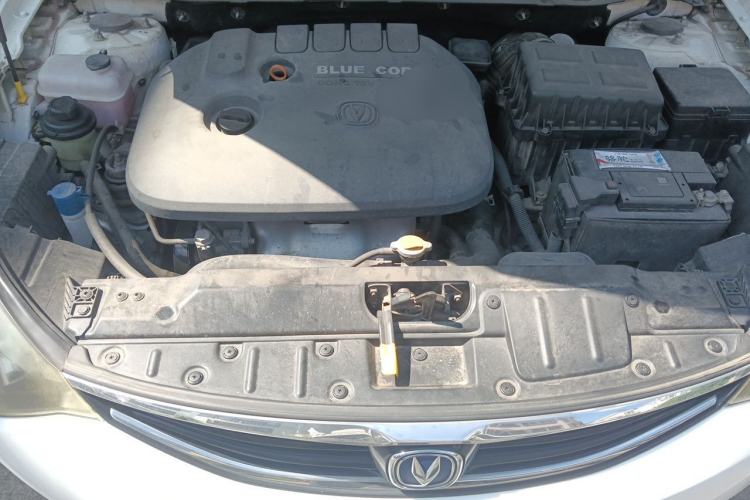 Used CHANGAN Eado 2015 1.6L Automatic Junku Model China IV Standard Engine Bay