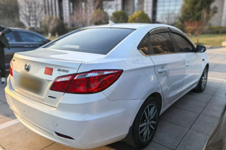 Used CHANGAN Eado 2015 1.6L Manual Luxury Model China V Standard Exterior 1