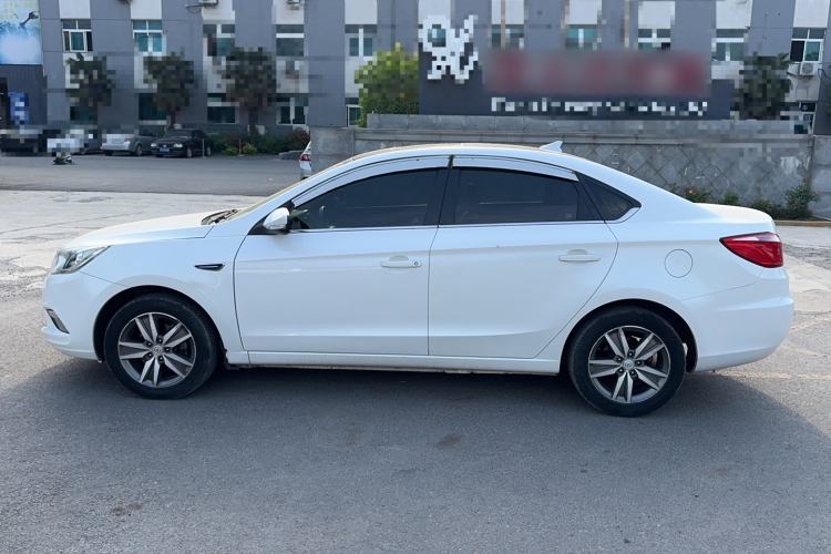 Used CHANGAN Eado 2015 1.6L Manual Luxury Model China V Standard Exterior 1