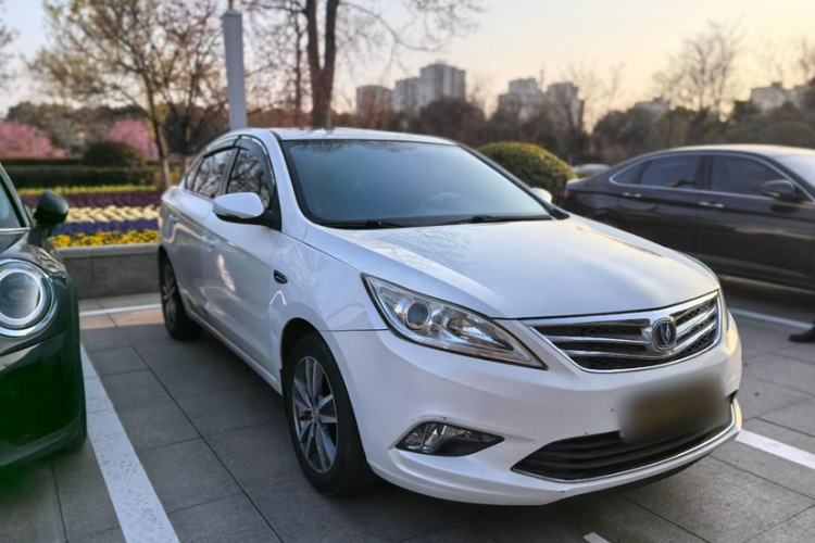 Used CHANGAN Eado 2015 1.6L Manual Luxury Model China V Standard Exterior 2