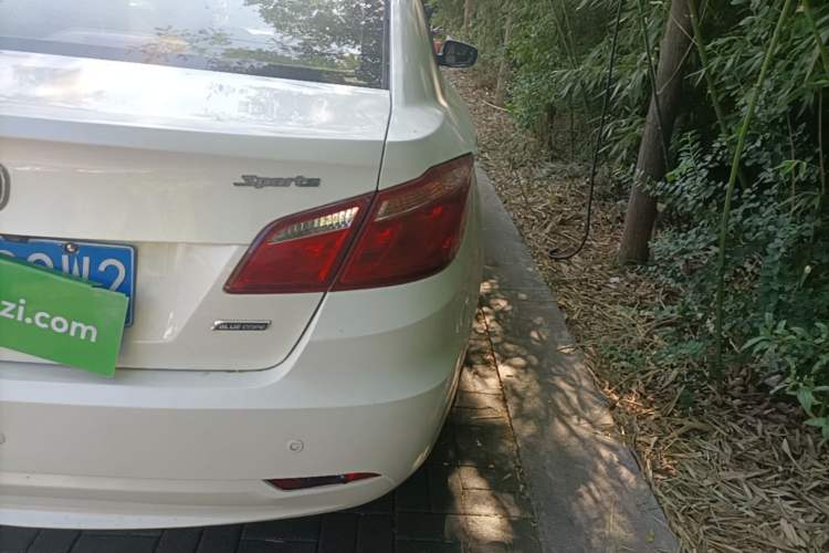 Used CHANGAN Eado 2015 1.6L Automatic Luxury Model Exterior 3