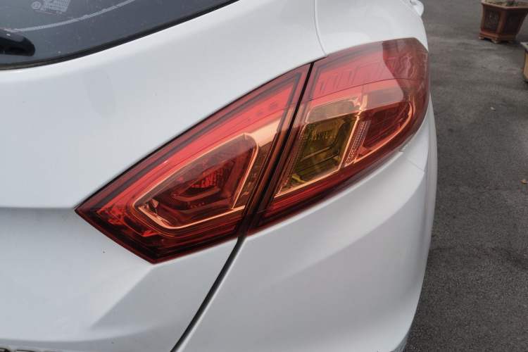 Used CHANGAN Eado 2015 1.6L Manual Junku Model China IV Standard Exterior 3