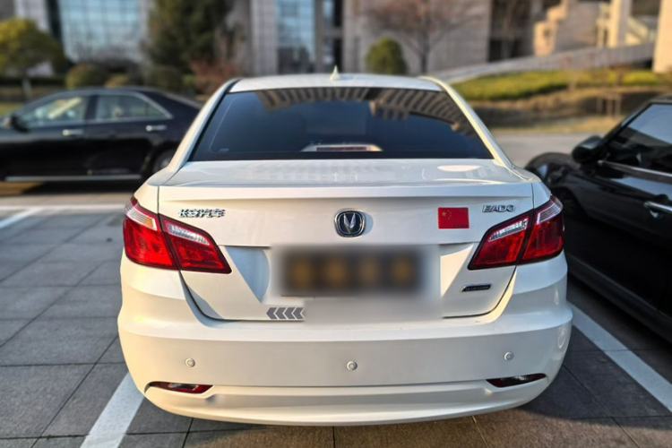 Used CHANGAN Eado 2015 1.6L Manual Luxury Model China V Standard Exterior 3