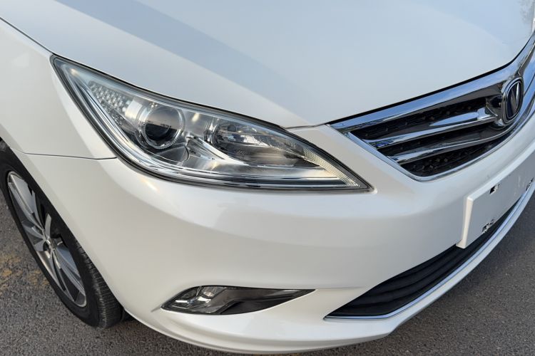 Used CHANGAN Eado 2015 1.6L Manual Luxury Model China V Standard Exterior 3