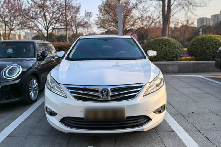 Used CHANGAN Eado 2015 1.6L Manual Luxury Model China V Standard Exterior 4