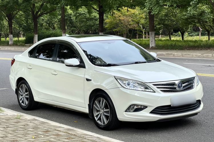 Used CHANGAN Eado 2015 1.6L Manual Luxury Model China V Standard Exterior 5